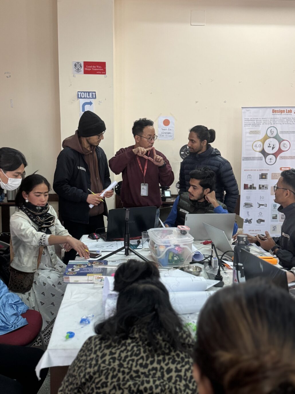 Shashank Dewan Guiding the participants